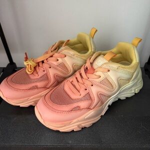 Steve Madden Peach/Yellow Ombré Sneakers